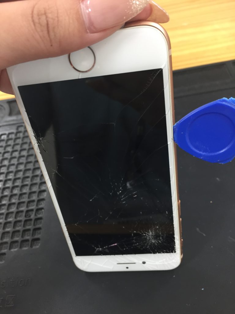 海老名 Iphone Iphone 8 画面割れ修理について 即日修理iphone Ipad Android修理のモバイアス イオン海老名店