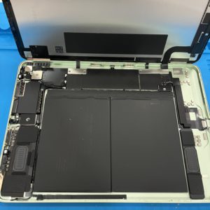 iPadAir4分解の様子