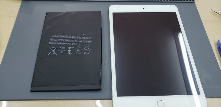 横浜市鶴見より【iPadmini4】バッテリー交換でご来店☆(#iPadmini