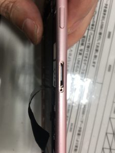iPhone7PlusSIM取り出し