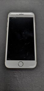 iPhone6s ガラス割れ before
