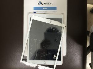 iPad第7世代のガラス割れ交換修理