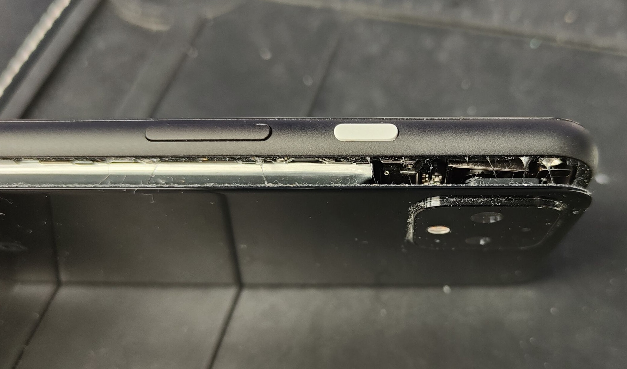 pixel4_battery