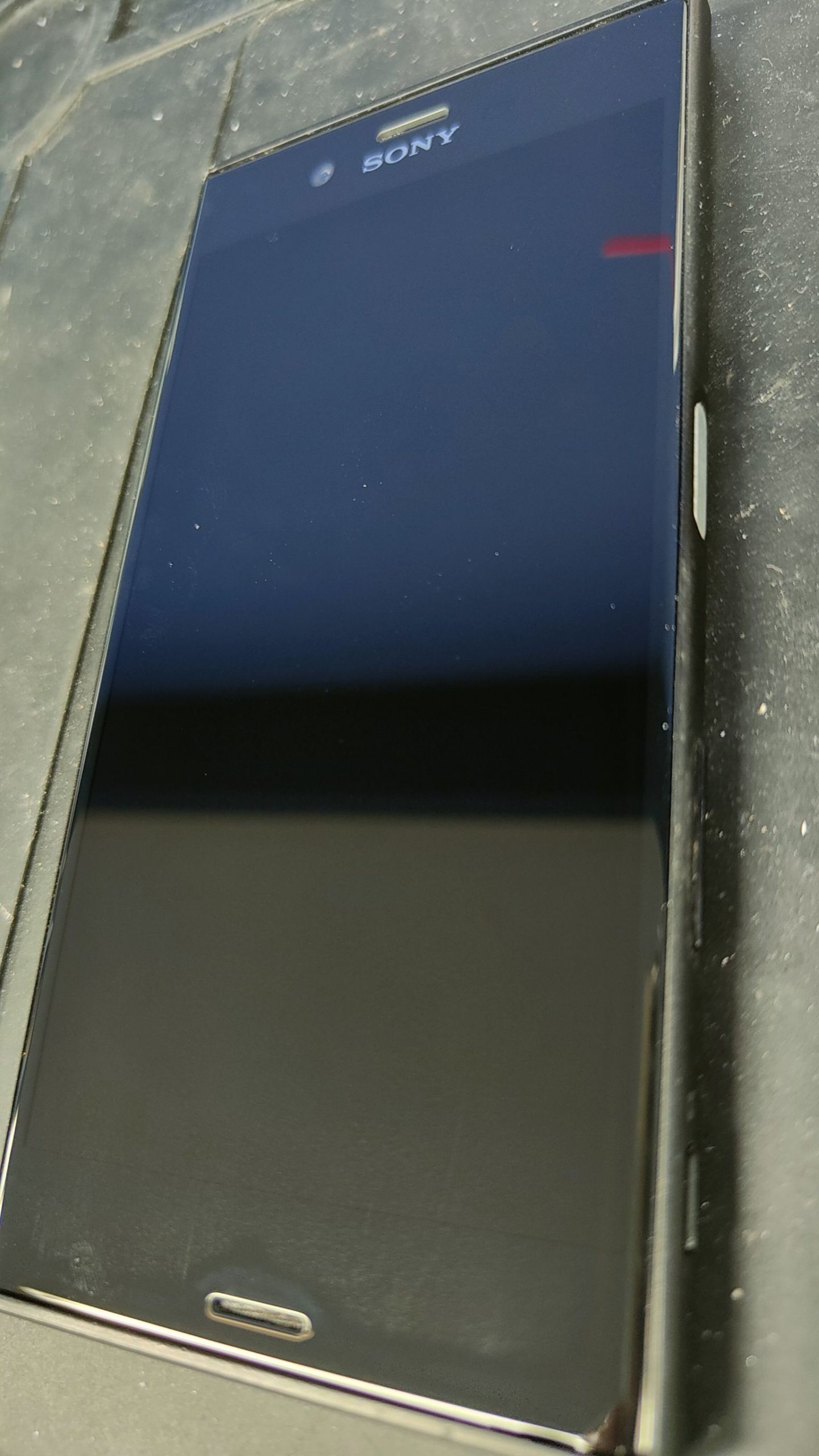 Xperia_XZs_display
